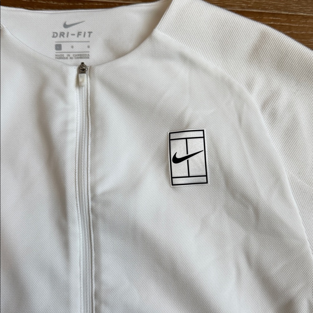 Nike women’s Dri-FIT White Tennis Track Jacket Cropped Fit Size L - Picture 4 of 5